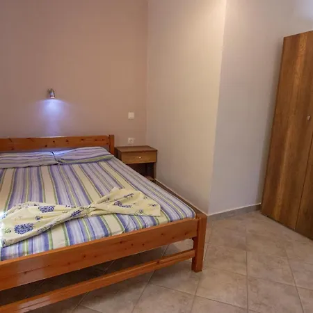 Lola Rooms Nea Vrasna Exterior photo
