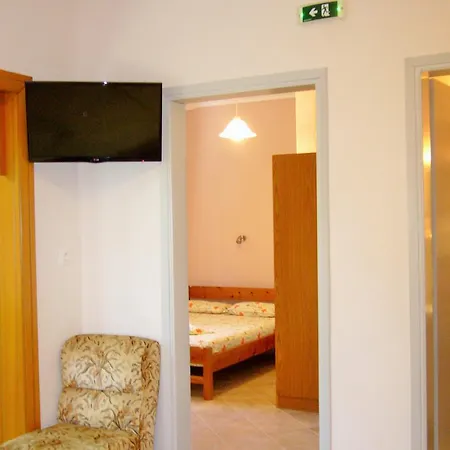 Lola Rooms Nea Vrasna Exterior photo