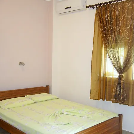 Lola Rooms Nea Vrasna Exterior photo