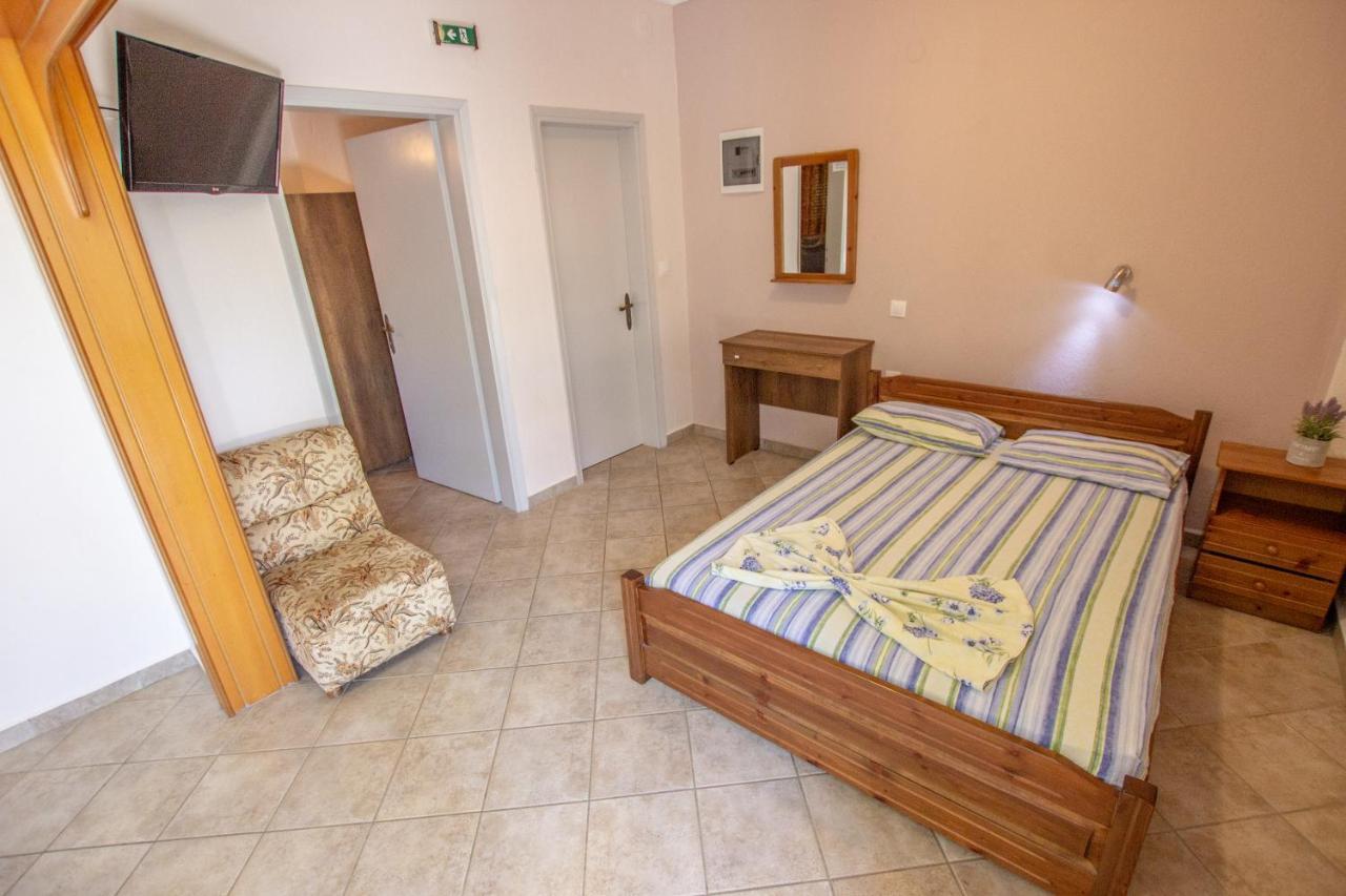 Lola Apartment *